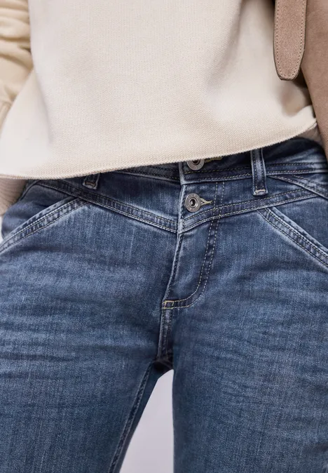 Jeans met smalle pijpen Medium Blue Wash Jeans met smalle pijpen Medium Blue Wash