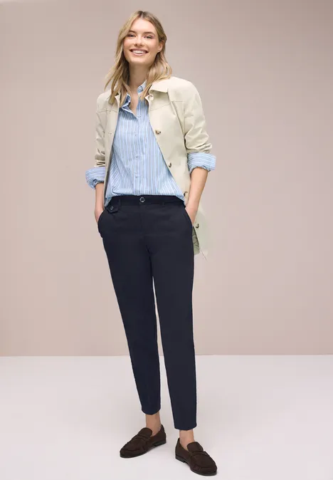 Chino im Casual Fit in softer Qualität deep blue