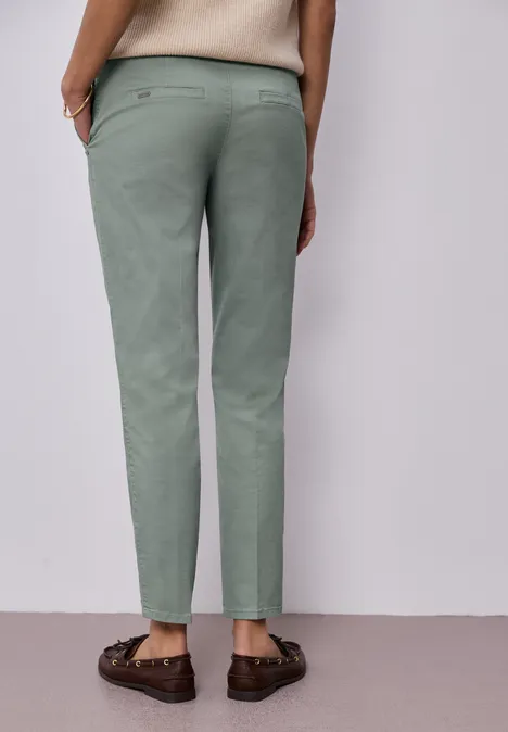 Chino im Casual Fit in softer Qualität dark mint green