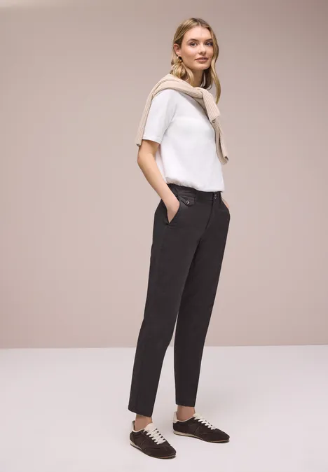 Casual fit chino's in een zachte stof deep earth