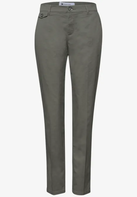 Casual fit chino's in een zachte stof dusky green Casual fit chino's in een zachte stof dusky green