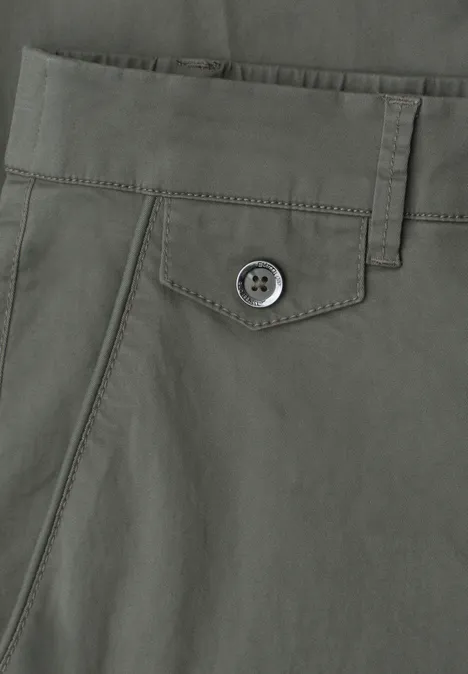 Casual fit chino's in een zachte stof dusky green Casual fit chino's in een zachte stof dusky green
