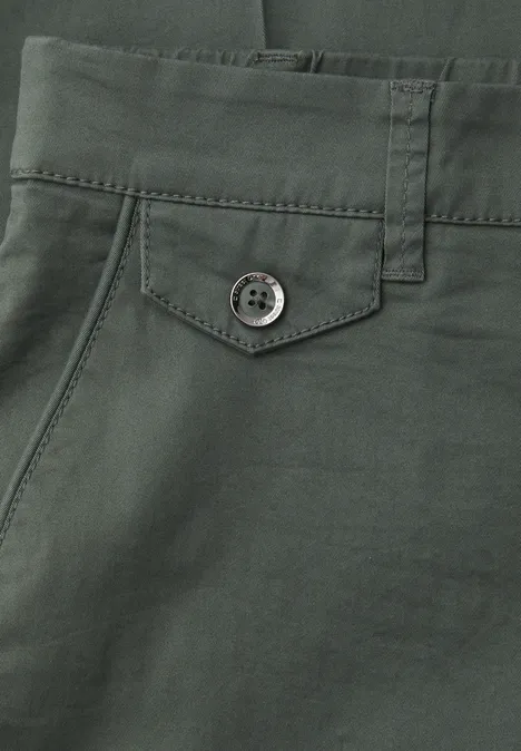 Casual fit chino's in een zachte stof cilantro green