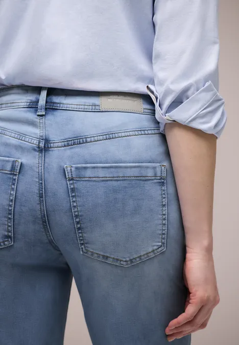 Jeansy z szerokimi nogawkami light blue wash