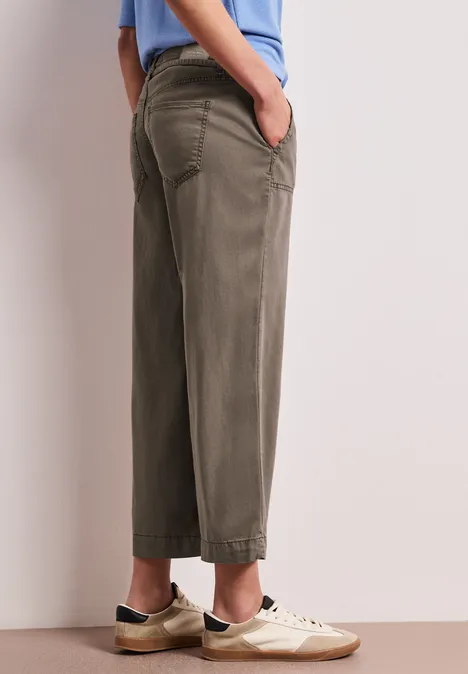 Wide Leg Jeans mit Gürteldetail brown wash Wide Leg Jeans mit Gürteldetail brown wash