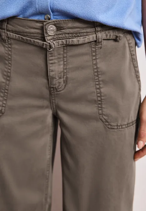 Wide Leg Jeans mit Gürteldetail brown wash Wide Leg Jeans mit Gürteldetail brown wash