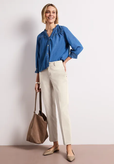 Chino im Casual Fit in softer Qualität silkstone white