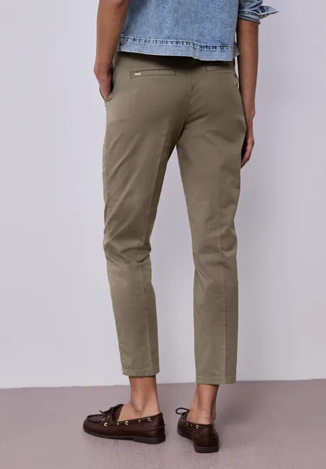 Chino im Casual Fit in softer Qualität cold brew brown