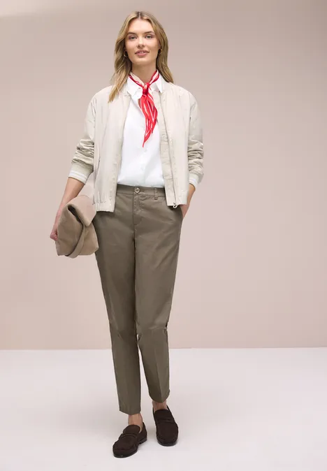 Chino im Casual Fit in softer Qualität cold brew brown