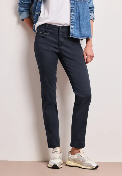 Mid Waist Slim Legs broek in satijnlook shadowed navy