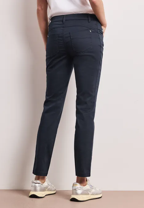 Mid Waist Slim Legs broek in satijnlook shadowed navy