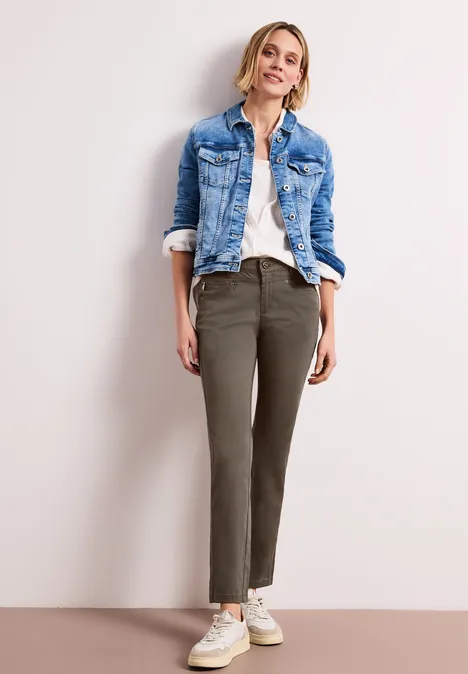 Mid Waist Slim Leg Hose im Satin-Look cold brew brown