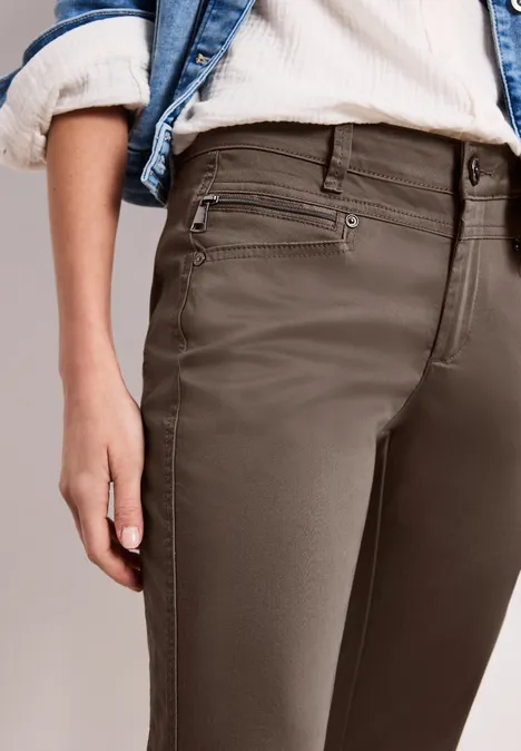Mid Waist Slim Leg Hose im Satin-Look cold brew brown