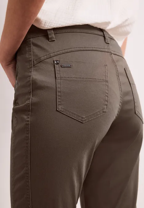 Mid Waist Slim Leg Hose im Satin-Look cold brew brown