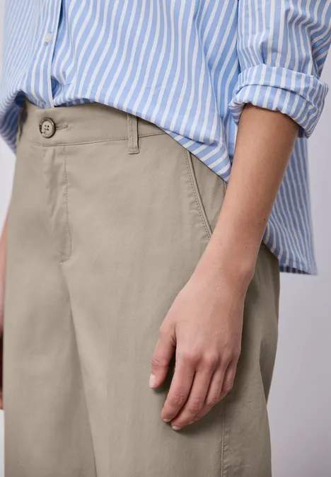 Straight Legs in een casual pasvorm buff grey