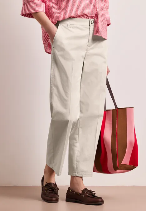 Straight Legs in een casual pasvorm silkstone white