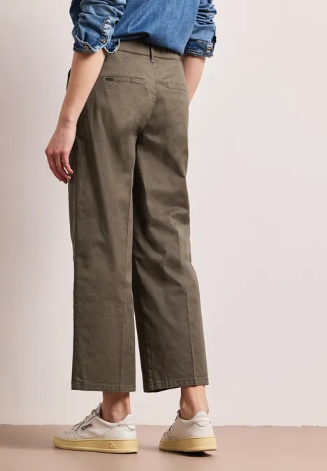 Chino Straight Legs en coupe casual cold brew brown Chino Straight Legs en coupe casual cold brew brown