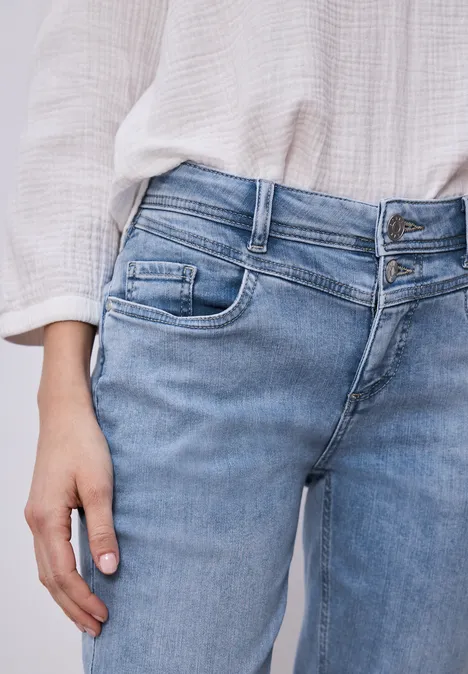 Mid Waist Slim Leg Jeans mit Turn-Up light blue random wash