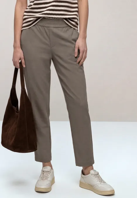 Mid Waist Slim Legs broek in Loose Fit dark tumbled beige