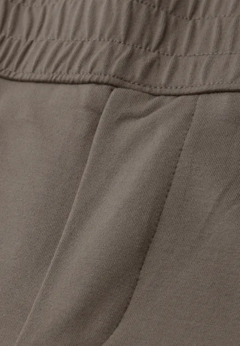 Mid Waist Slim Legs broek in Loose Fit dark tumbled beige