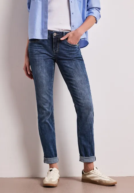 Low Waist Slim Legs jeans in casual fit authentic dark blue wash Low Waist Slim Legs jeans in casual fit authentic dark blue wash