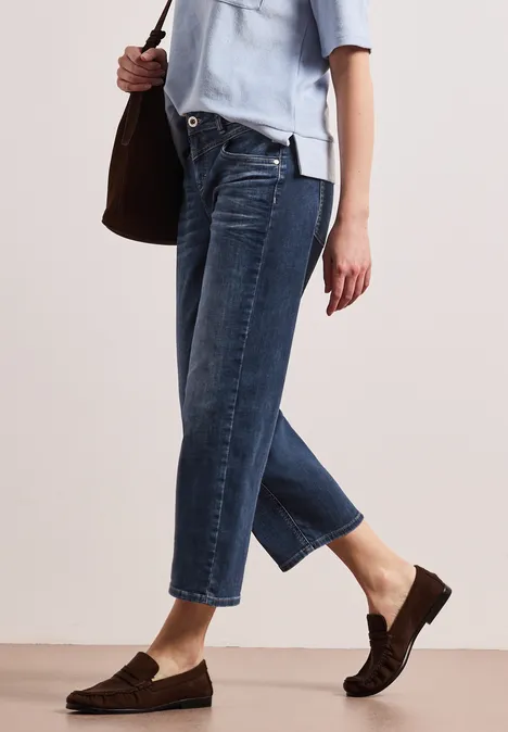 Mid Waist Straight Leg Jeans im Casual Fit dark blue wash Mid Waist Straight Leg Jeans im Casual Fit dark blue wash