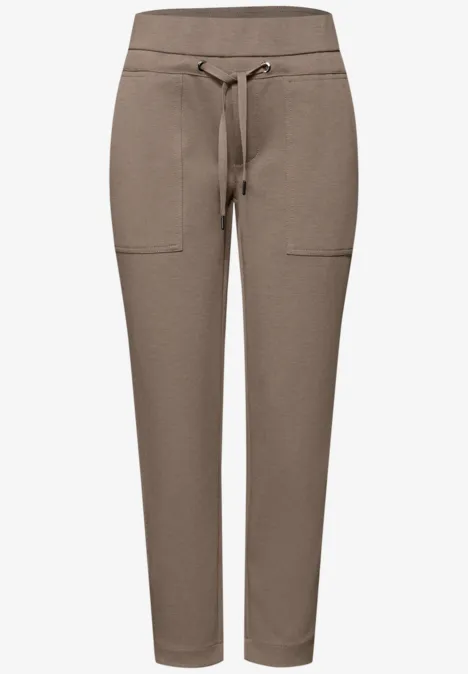 Broek met smalle pijpen light terra mocha Broek met smalle pijpen light terra mocha