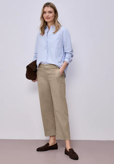 Pantalon Straight Legs avec détail de ceinture safari beige