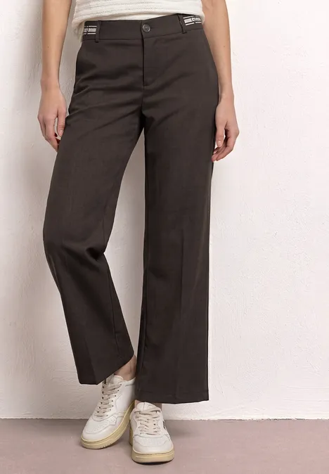 Straight Leg Hose mit Gürteldetails espresso brown Straight Leg Hose mit Gürteldetails espresso brown