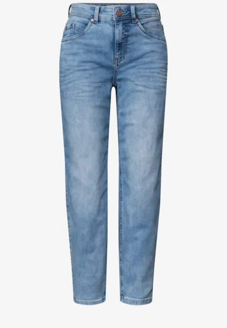 High Waist Barrel Leg Jeans im Loose Fit Light Blue Wash Hellblaue Jeans mit hoher Taille, gerader Passform und klassischer 5-Pocket-Optik.