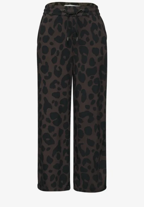 Lockere, gerade braune Hose mit schwarzem Leopardenmuster und Tunnelzugbund