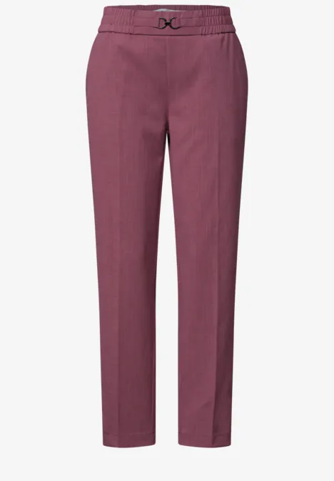 Slim Leg Hose mit Schnallendetail dark clouded blush Schlanke, hoch taillierte Hose in Burgundrot mit geradem Bein.