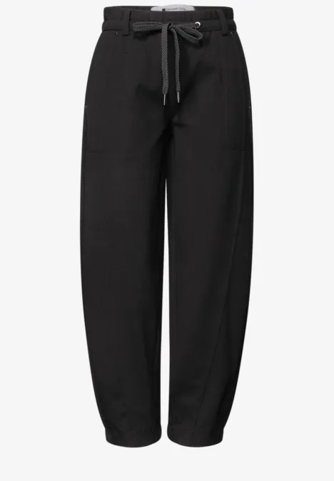 Pantalon taille haute Barrel Leg, coupe décontractée Black Schwarze, lässige Hose mit hohem Bund, Tunnelzug und Bindegürtel, leicht verjüngtem Bein.