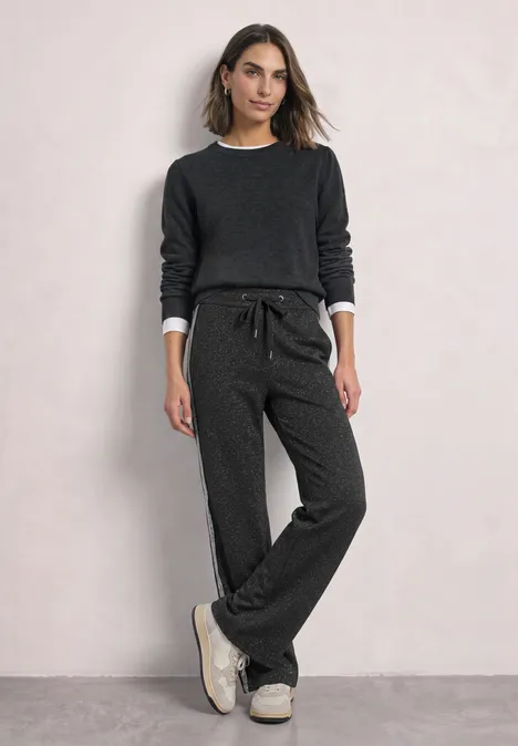 Broek met High Waist en Wide Leg pijpen in een Loose Fit pasvorm Black Broek met High Waist en Wide Leg pijpen in een Loose Fit pasvorm Black