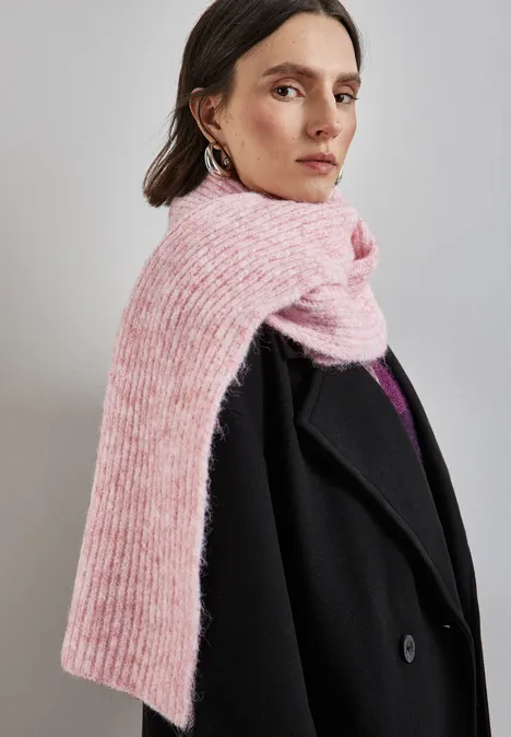 Langer Strickschal sweet rose