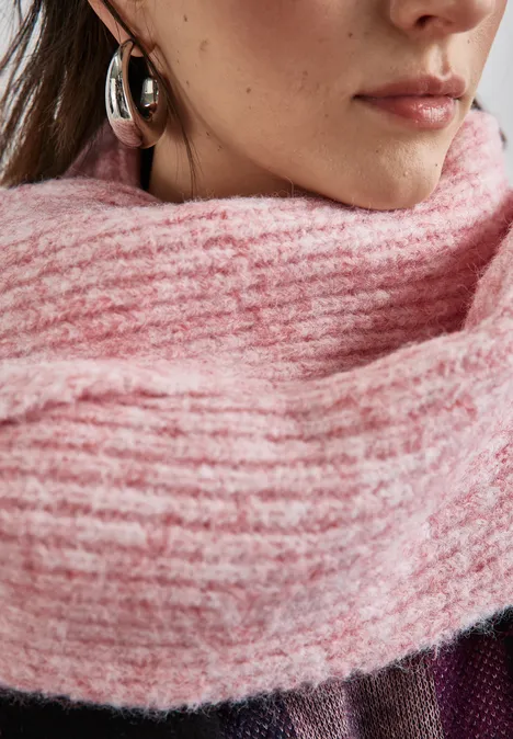 Langer Strickschal sweet rose