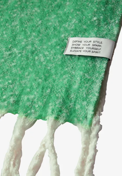 Schal mit Farbverlauf vibrant green