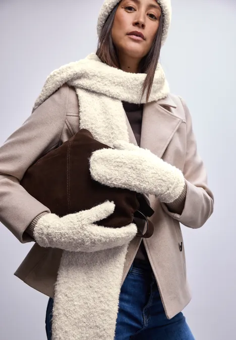 Bouclé Fäustlinge soft beige Bouclé Fäustlinge soft beige