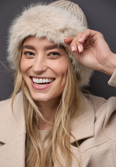 Beanie mit Fake Fur Soft Sand Mel.