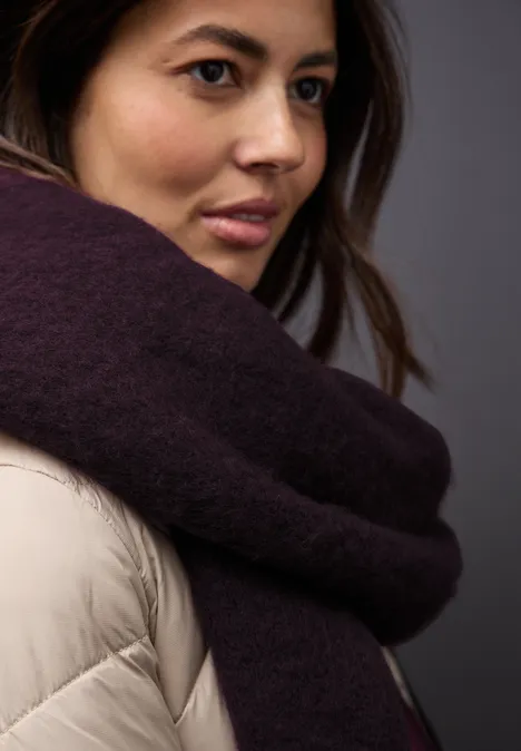 Kuscheliger Schal noble red Kuscheliger Schal noble red