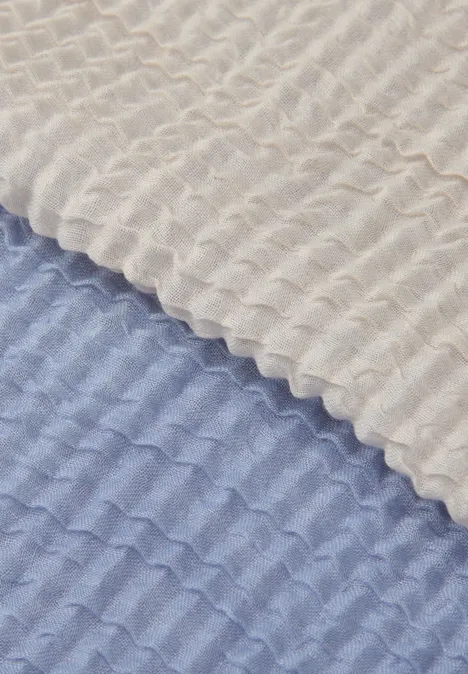 Schal mit Farbverlauf frosted blue