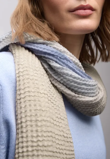 Schal mit Farbverlauf frosted blue