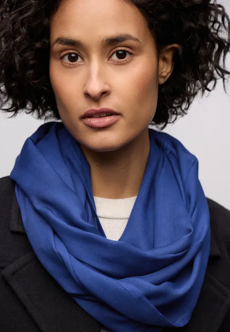Loop Schal in Unifarbe amparo blue