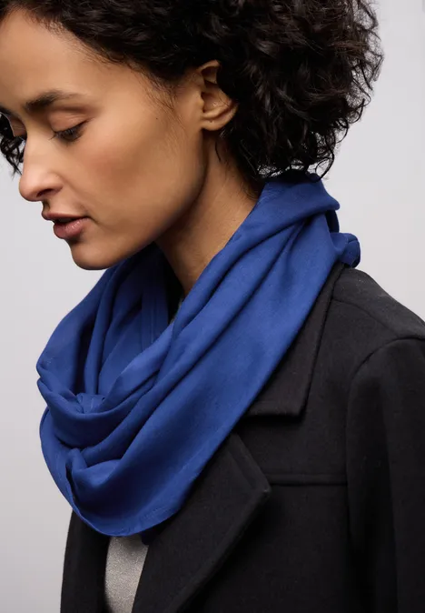 Loop Schal in Unifarbe amparo blue