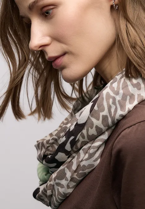 Gemusterter Loop-Schal molten earth Gemusterter Loop-Schal molten earth