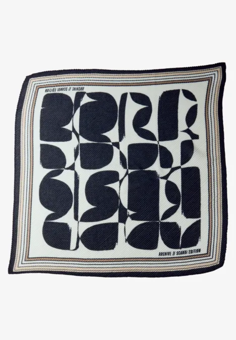 Gemustertes Tuch shadowed navy Gemustertes Tuch shadowed navy