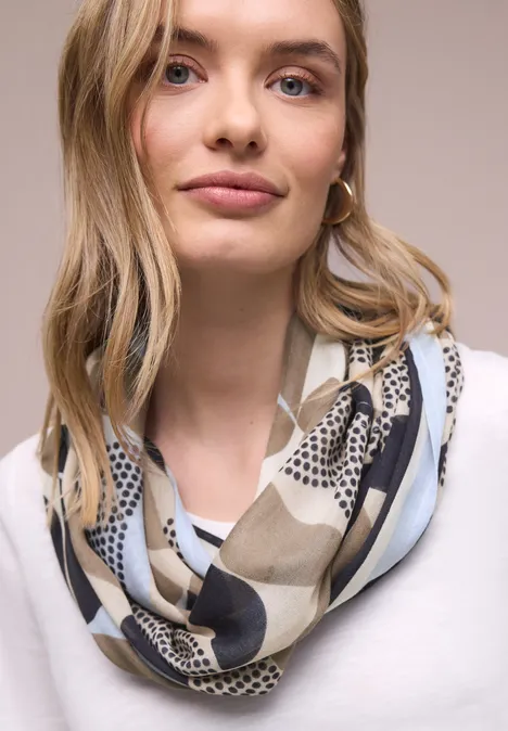 Sjaal met lus en grafisch patroon tempest blue Sjaal met lus en grafisch patroon tempest blue