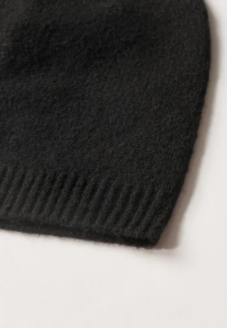 Feinstrick Beanie in Unifarbe Black