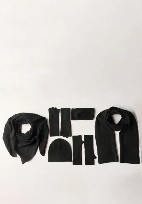 Feinstrick Beanie in Unifarbe Black