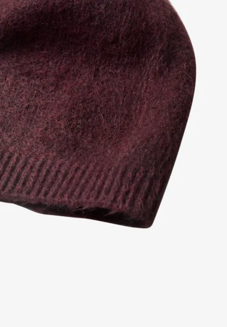 Bonnet en maille fine, couleur unie rustic rouge mel.